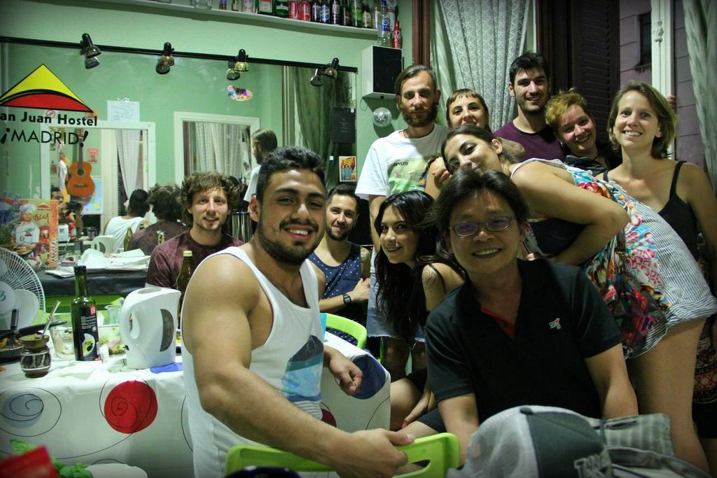 San Juan Hostel Madrid Extérieur photo
